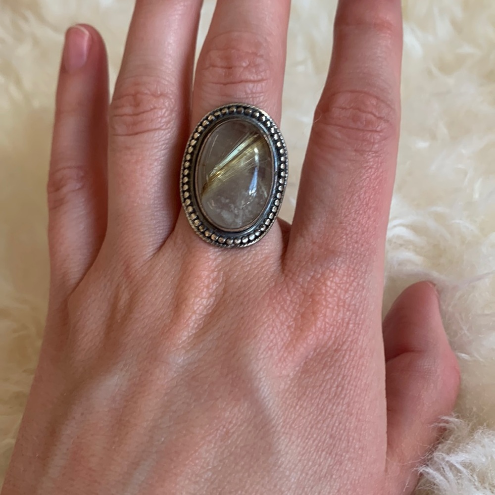 Reutilized Quartz Ring